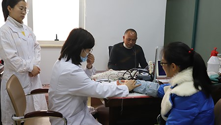 關愛職工健康 西迪開展中醫診療活動 關愛職工健康 西迪開展中醫診療活動